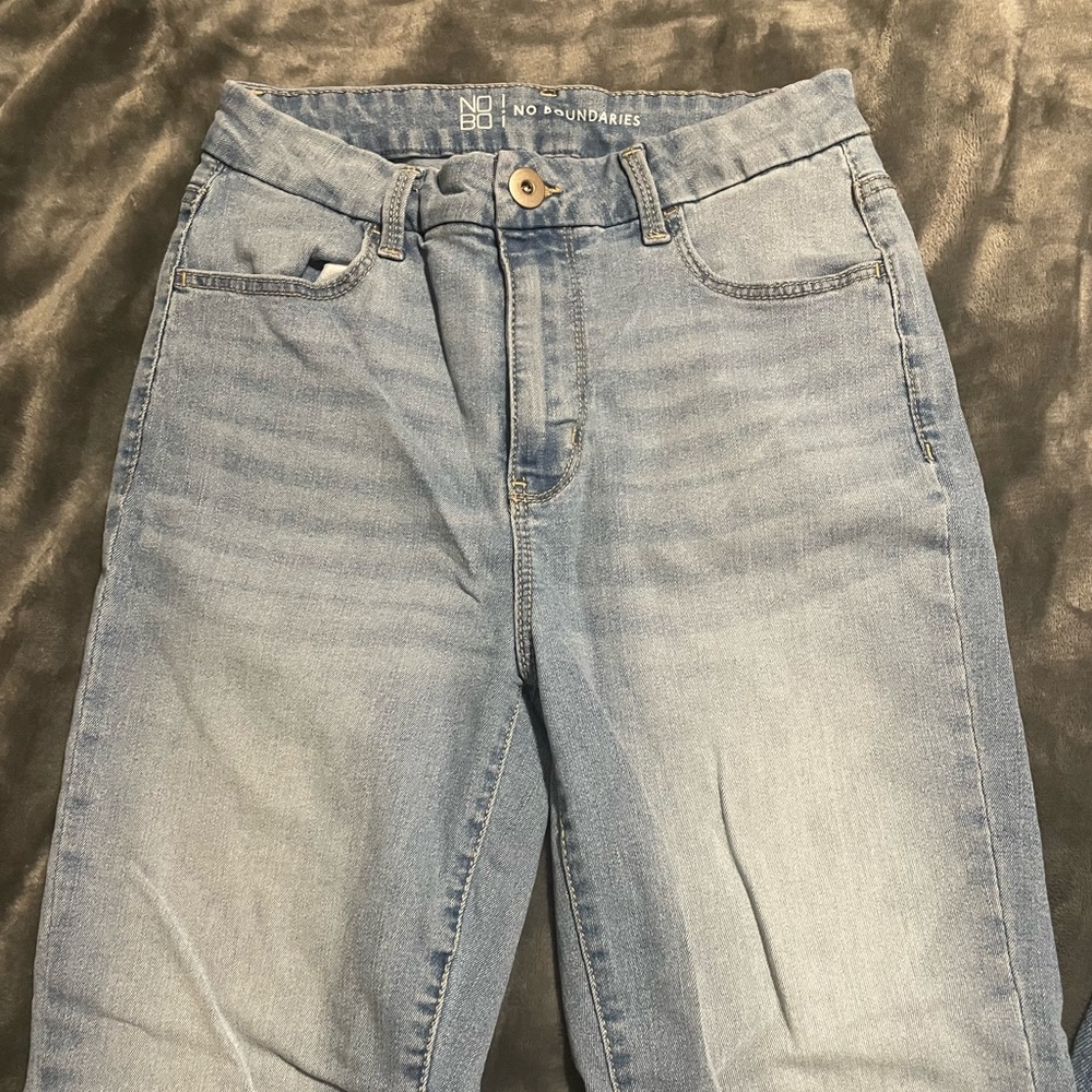 Worn a few times. Good condition.